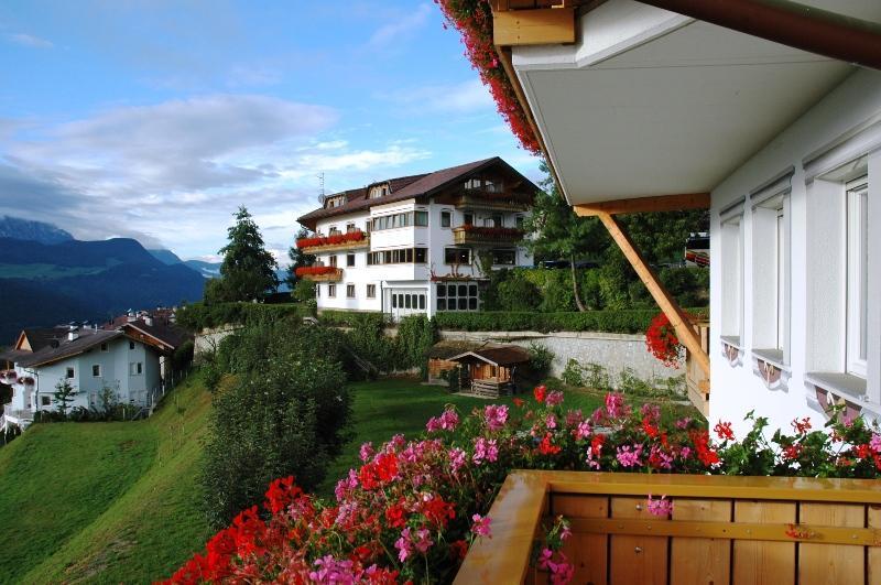 Hotel & Residence Egger Вилландро Экстерьер фото
