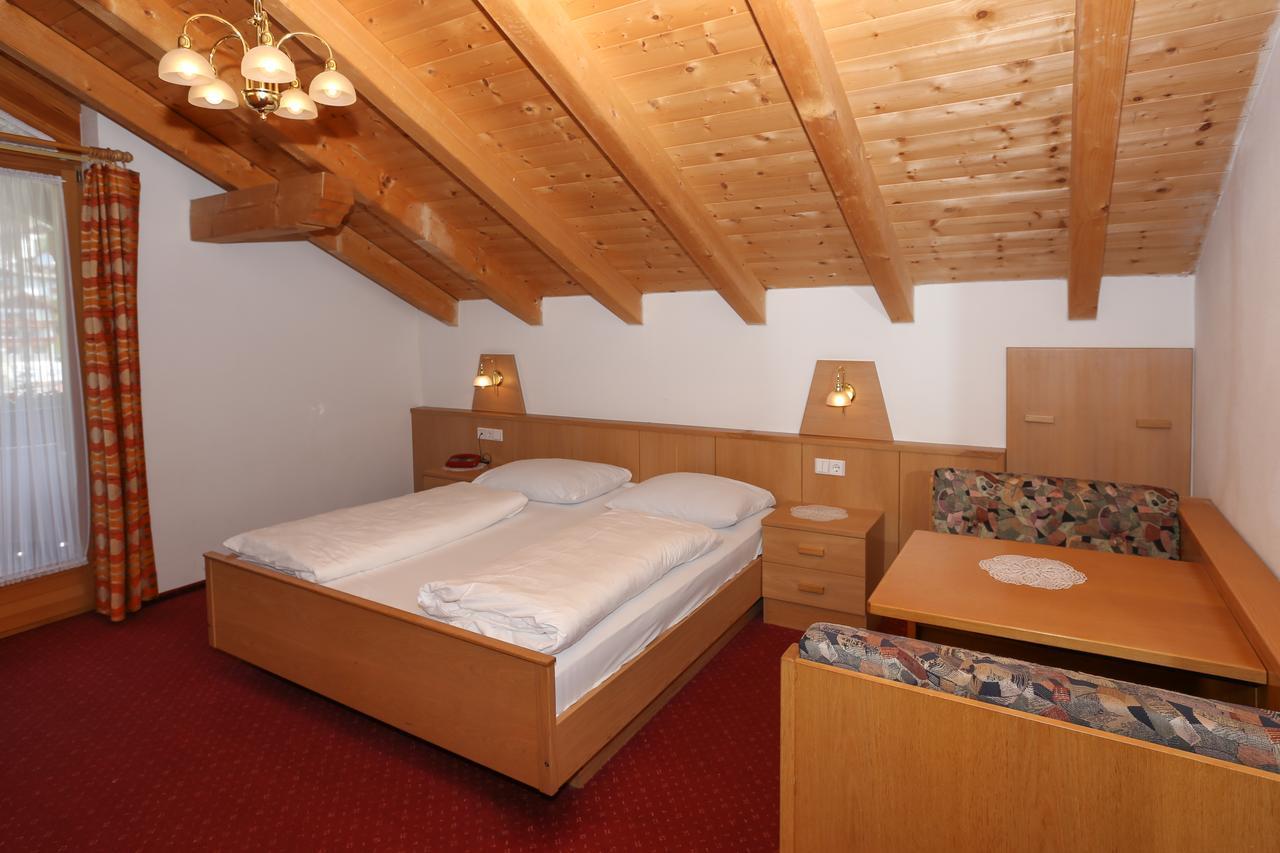 Hotel & Residence Egger Вилландро Экстерьер фото