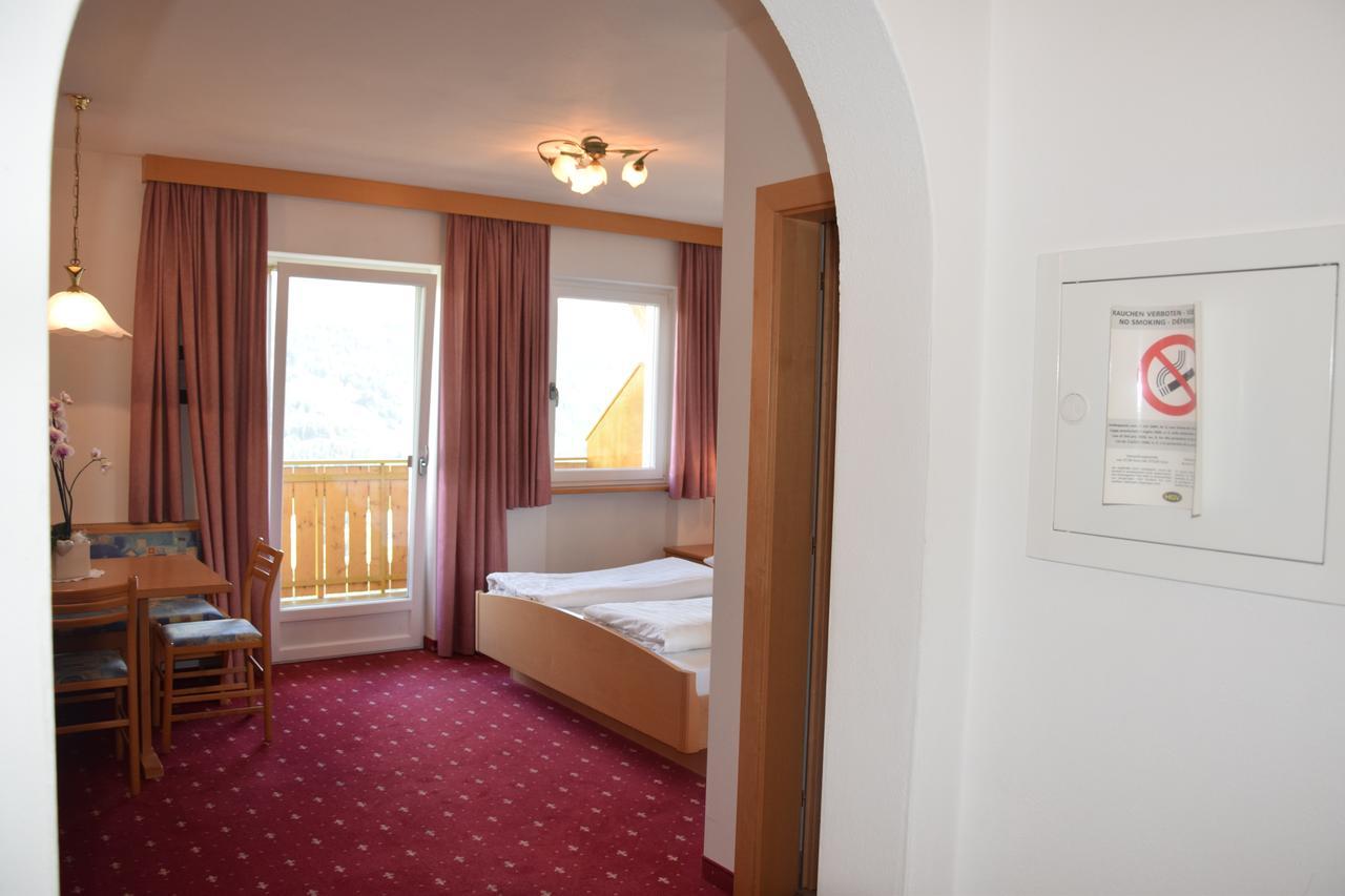 Hotel & Residence Egger Вилландро Экстерьер фото